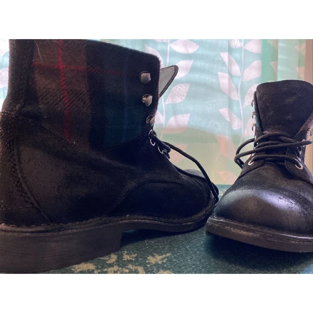 Men’s 11 M Cole Haan Black Rough Suede Boots With Flannel Collar